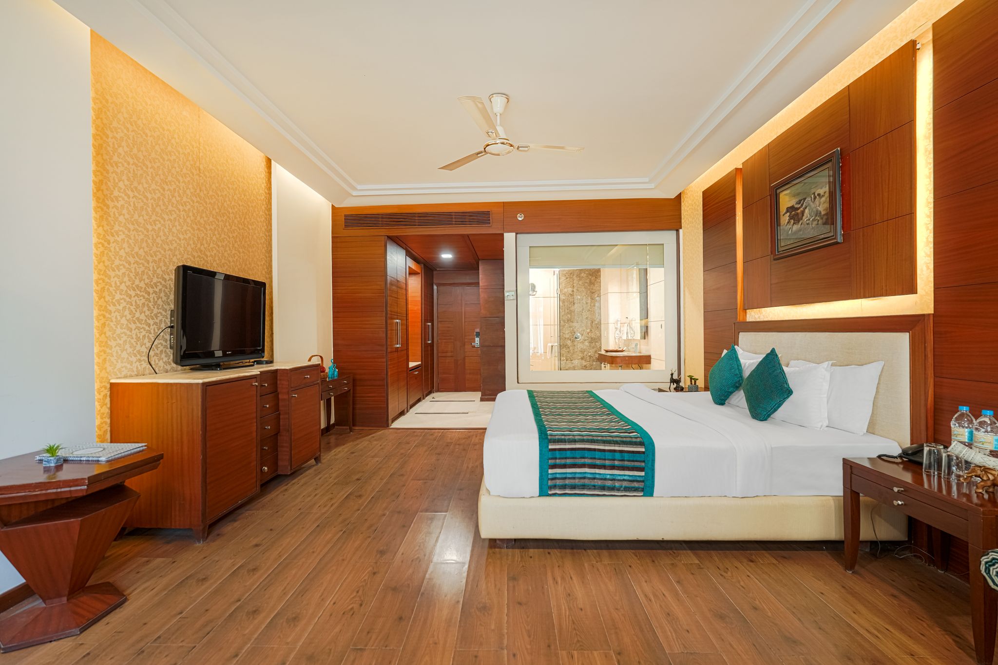 The Royal Ark Kasauli - Stay | Sip | Celebrate Executive Room 2