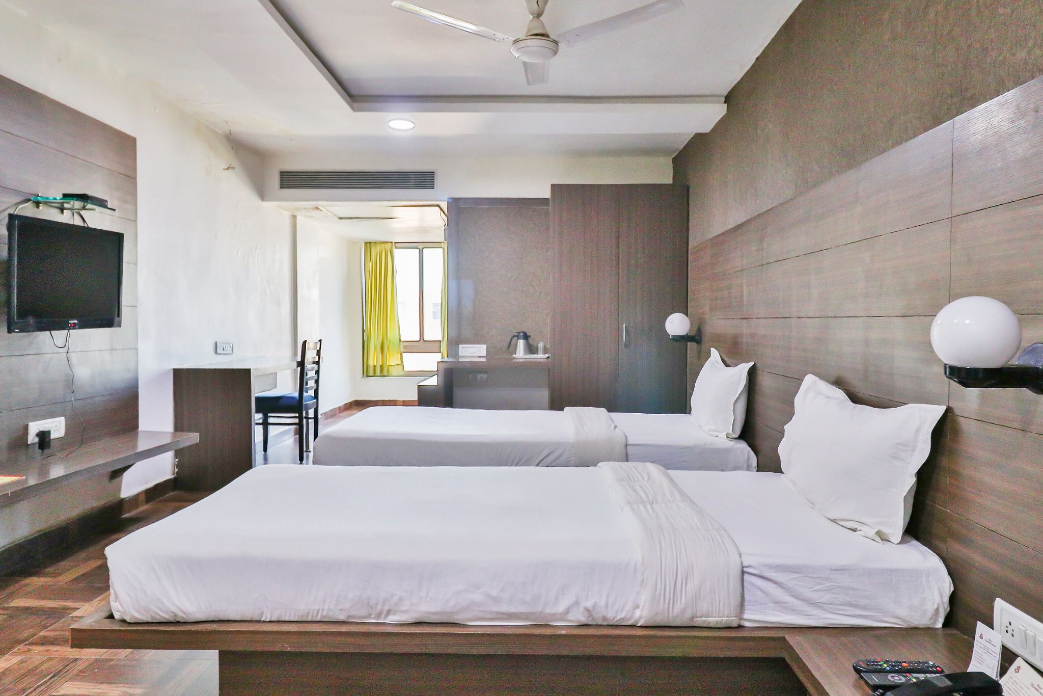 Hotel Samdareeya Deluxe Room  2
