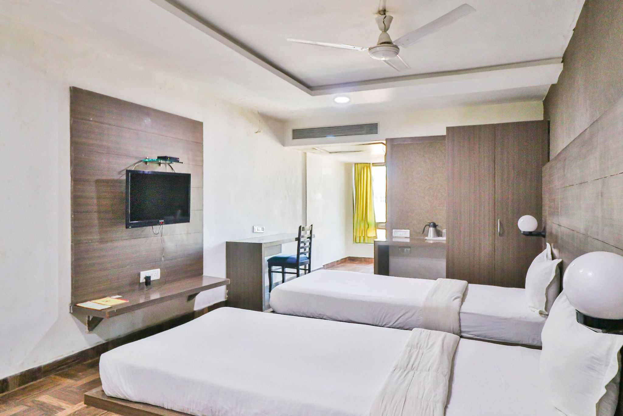 Hotel Samdareeya Deluxe Room  3