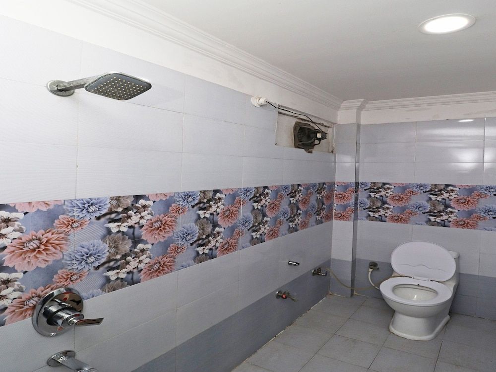 OYO 43850 Hotel Mn Galaxy Double or Twin Room 22