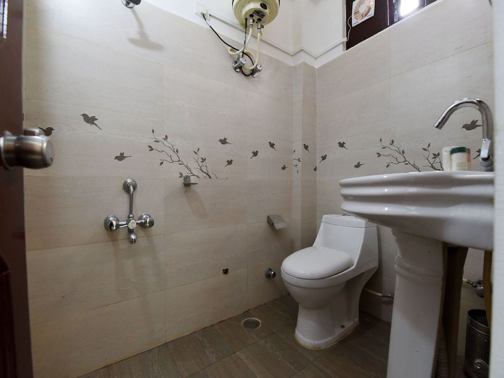 OYO 12818 Dev Villa Double or Twin Room 9