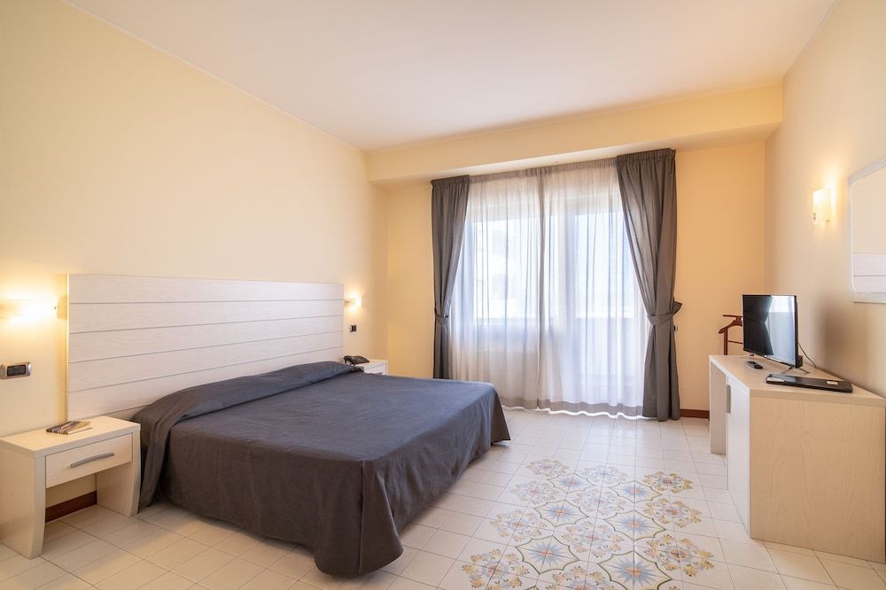 Grand Hotel Don Juan Comfort Room 2