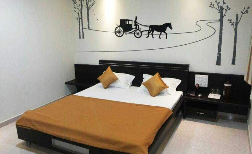 Hotel Jash Palace Standard Rooms 3