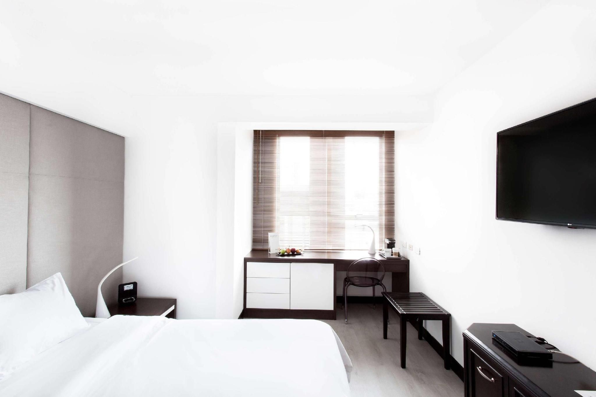 Radisson Hotel Decapolis Miraflores 1 Queen Bed, Nonsmoking 2