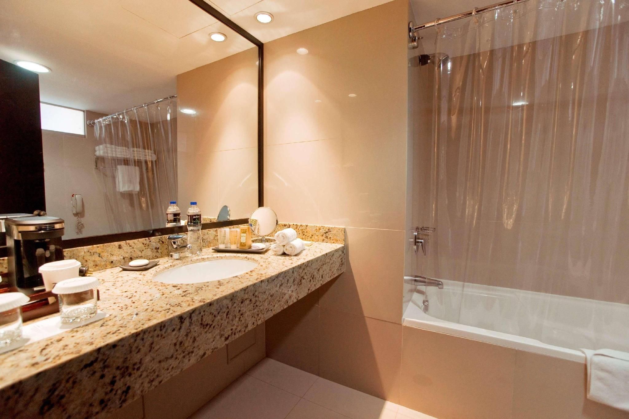 undefined Radisson Hotel Decapolis Miraflores 9