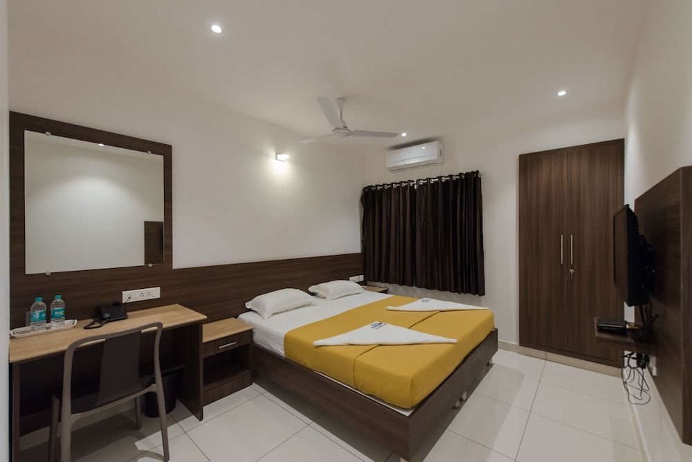 Hotel Karuna Residency Deluxe Room