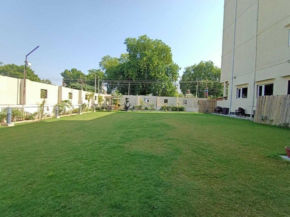 undefined Hotel Solista 10