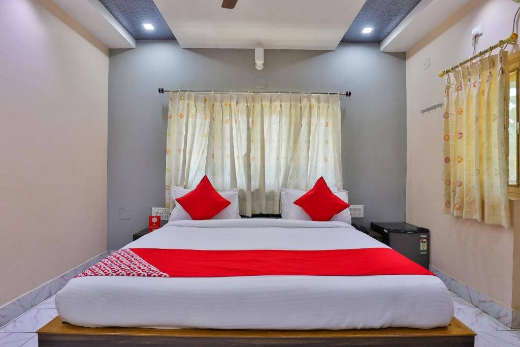 Collection O 18385 Hotel Triveni Deluxe Room 7