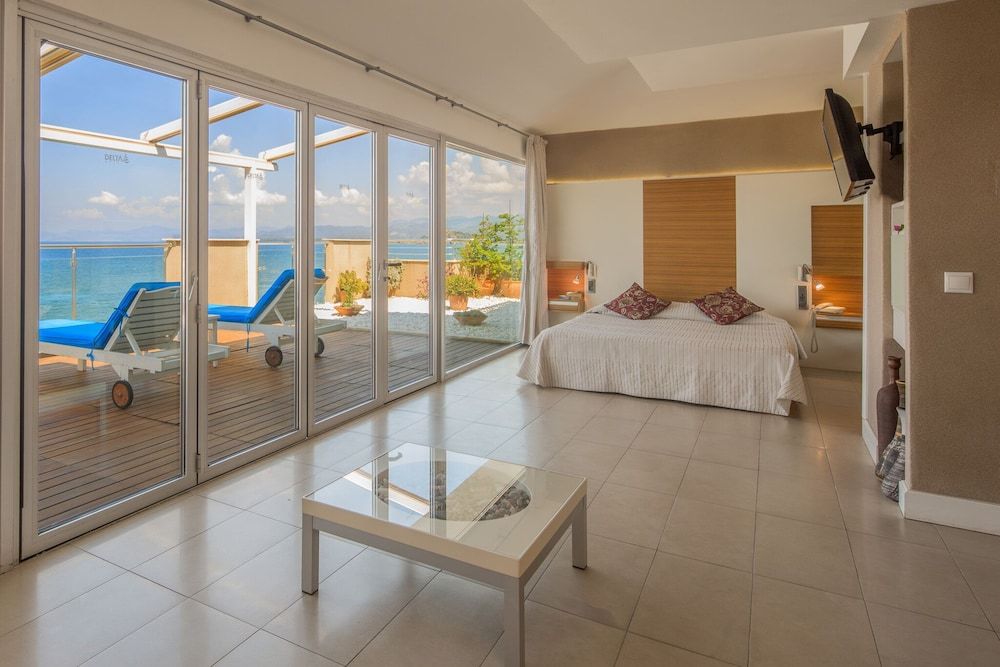 undefined Delta Hotel 3