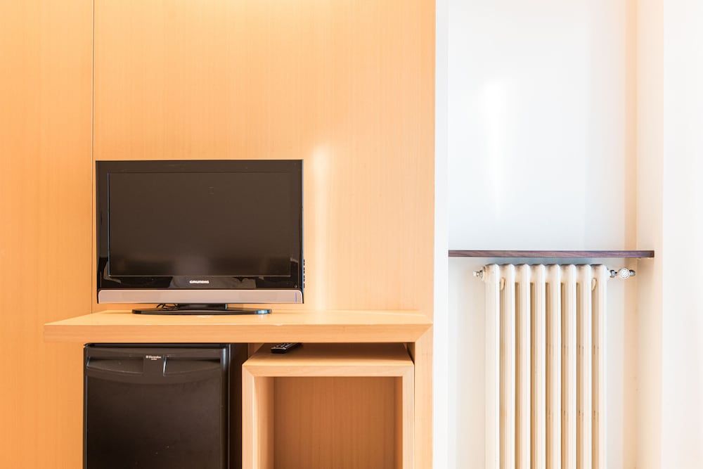 Hotel Empordà Standard Room 11