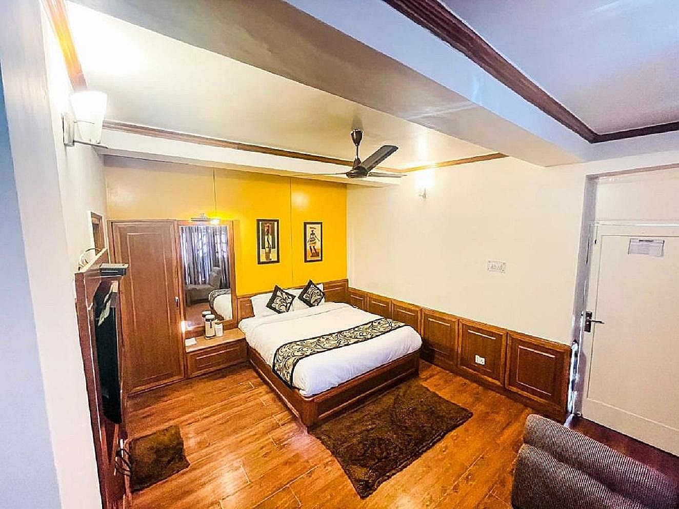 Hotel Sangeet The Mall Road Hotel Super Deluxe Room 4