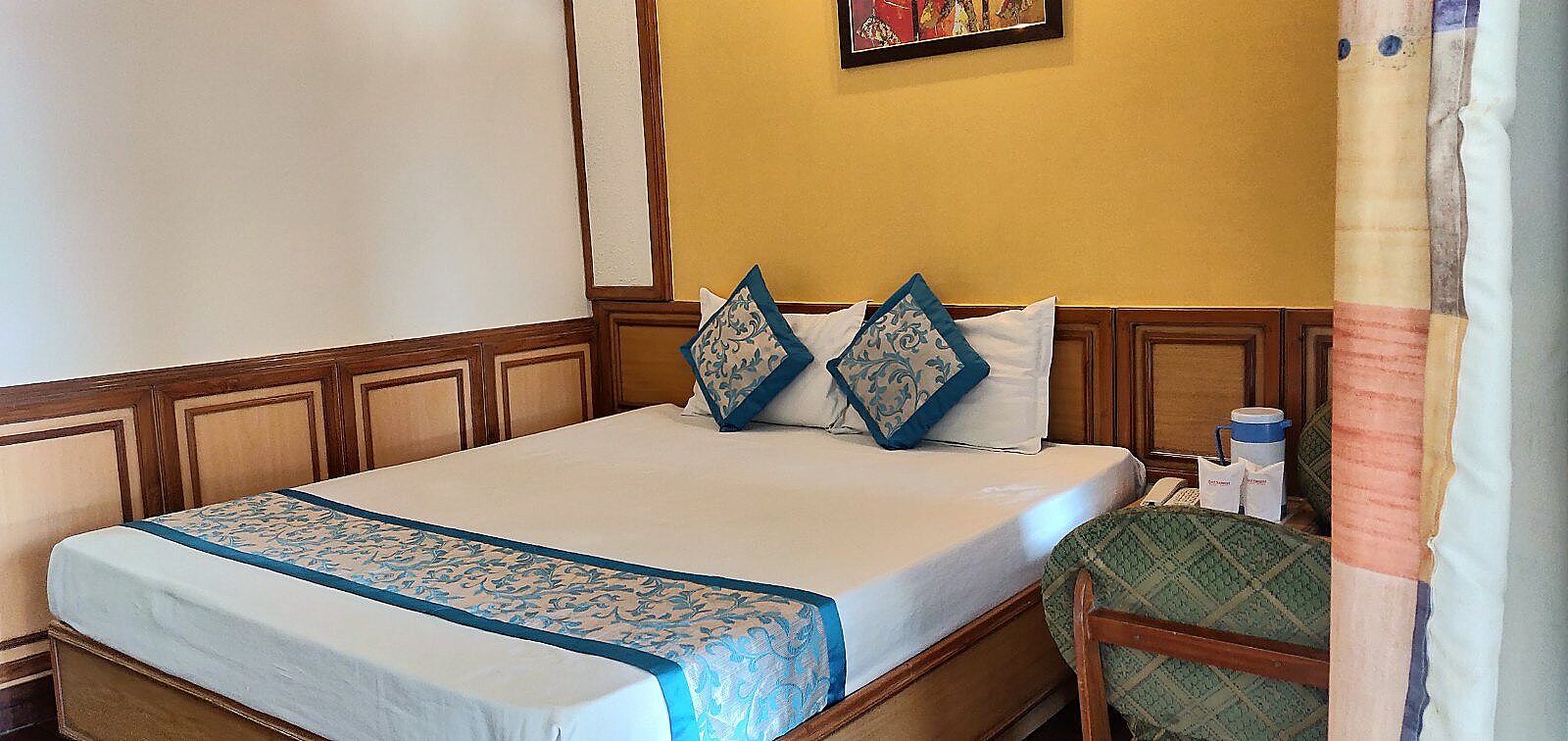 Hotel Sangeet The Mall Road Hotel Deluxe Room 8