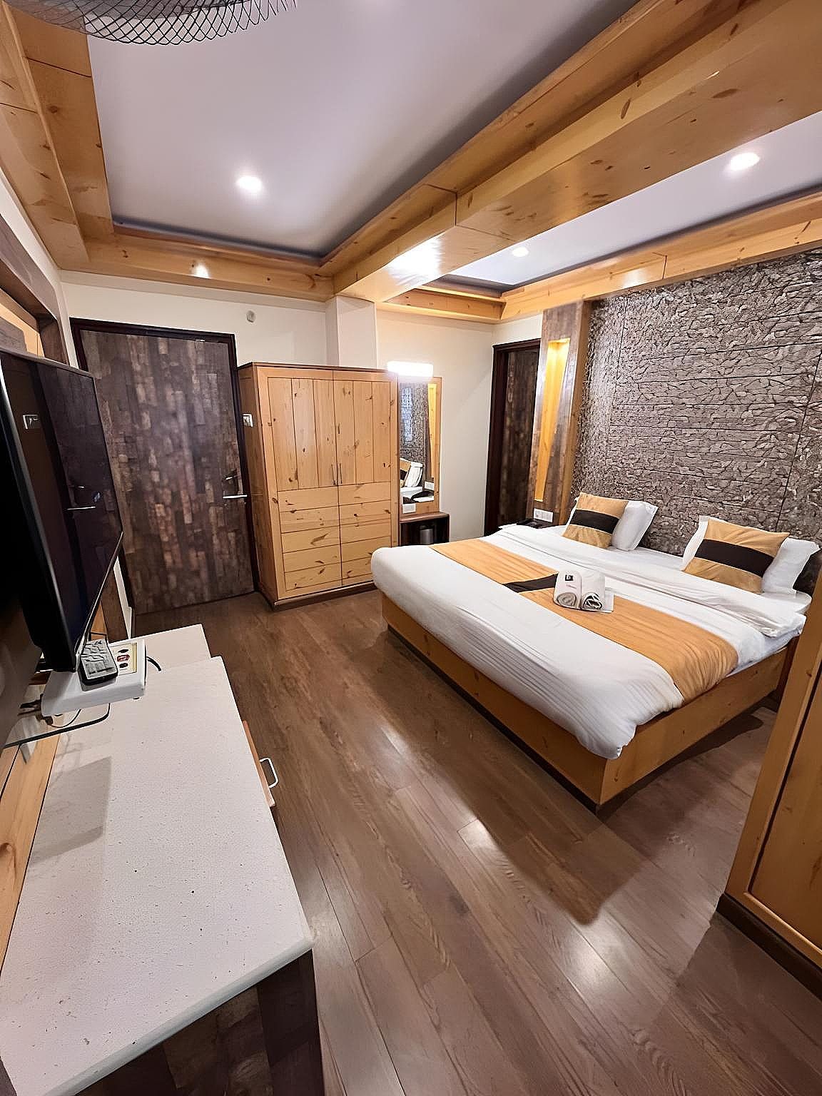 Valley View Room