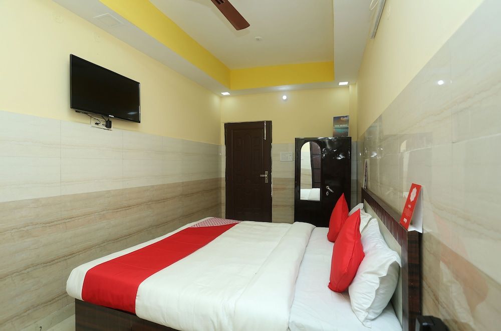 undefined OYO 19556 Hotel Puri Inn 9