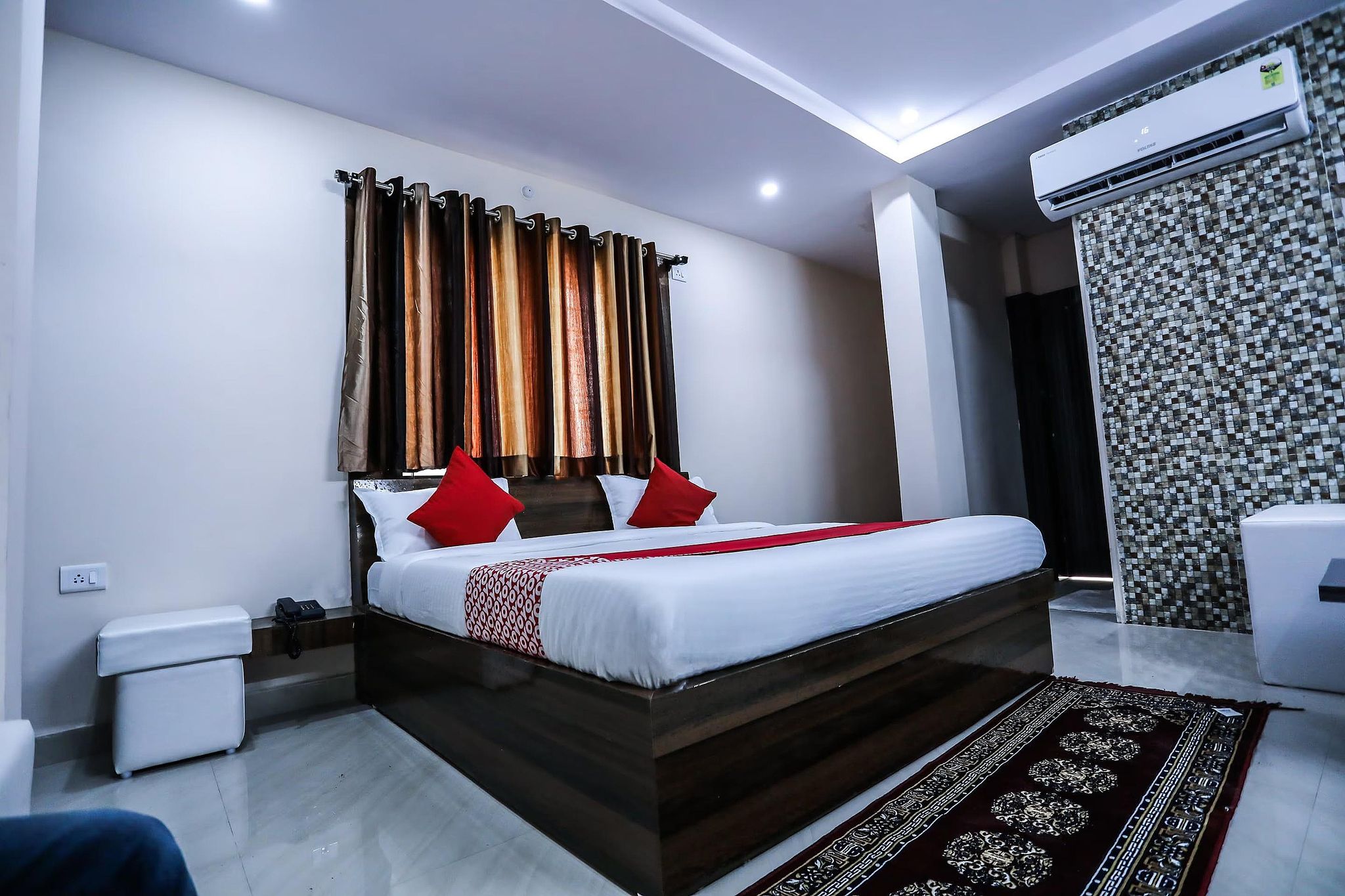 Hotel Blossom