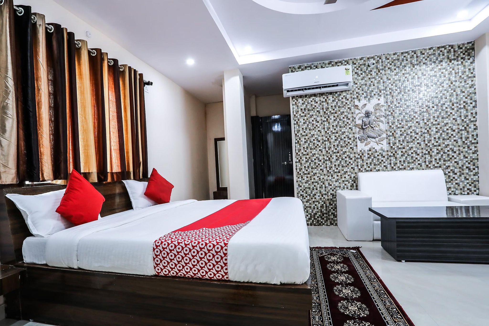 Hotel Blossom