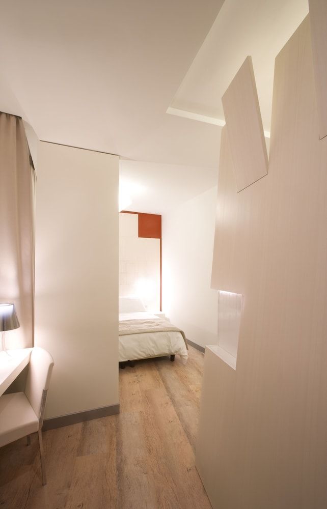 Eos Hotel Superior Double Room 13