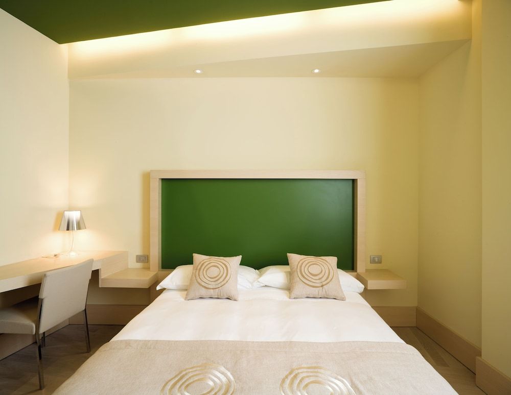 Eos Hotel Standard Double Room 10