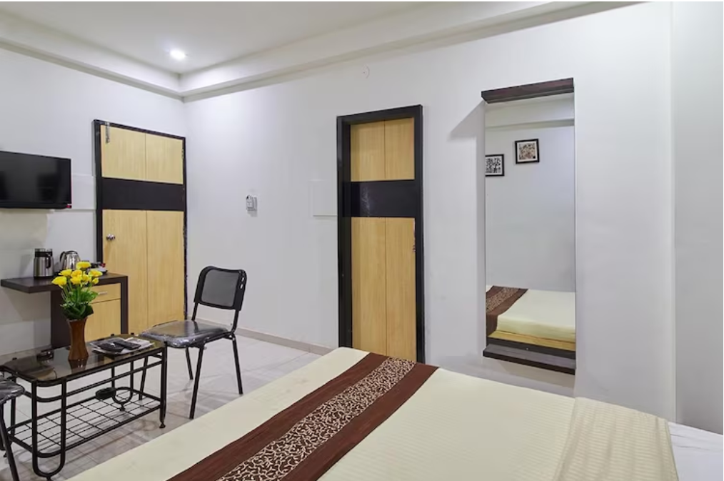 Hotel Crown Business class 4