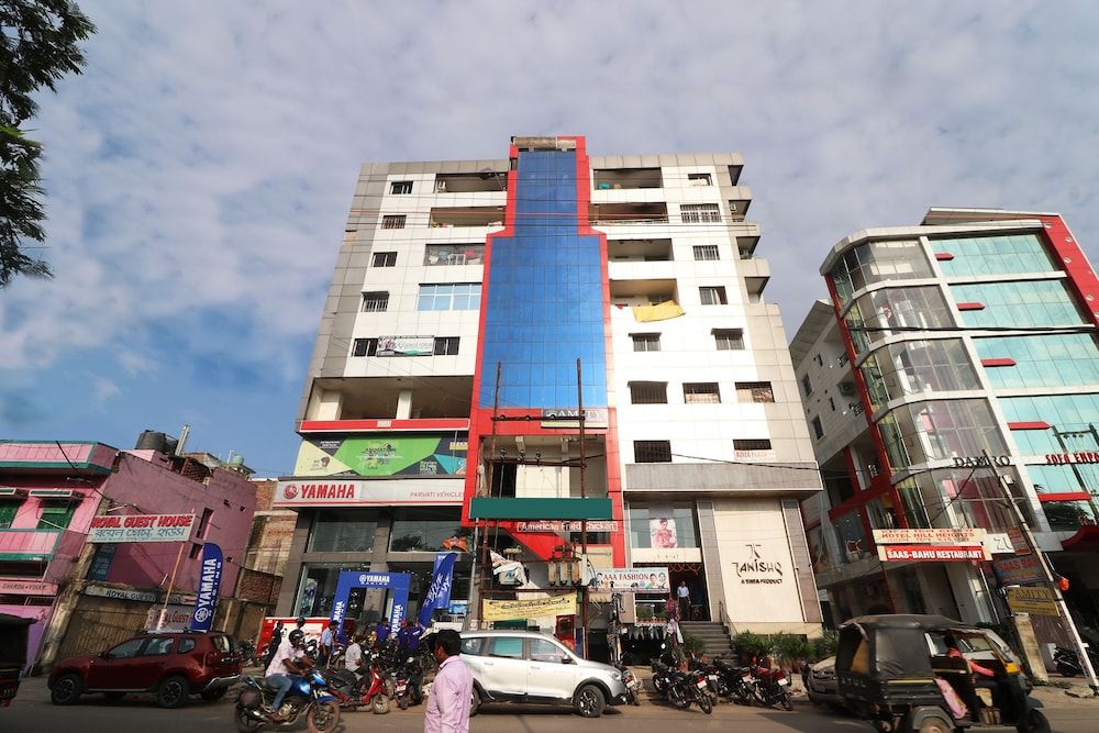 undefined OYO 4817 Hotel Hill Heights 2