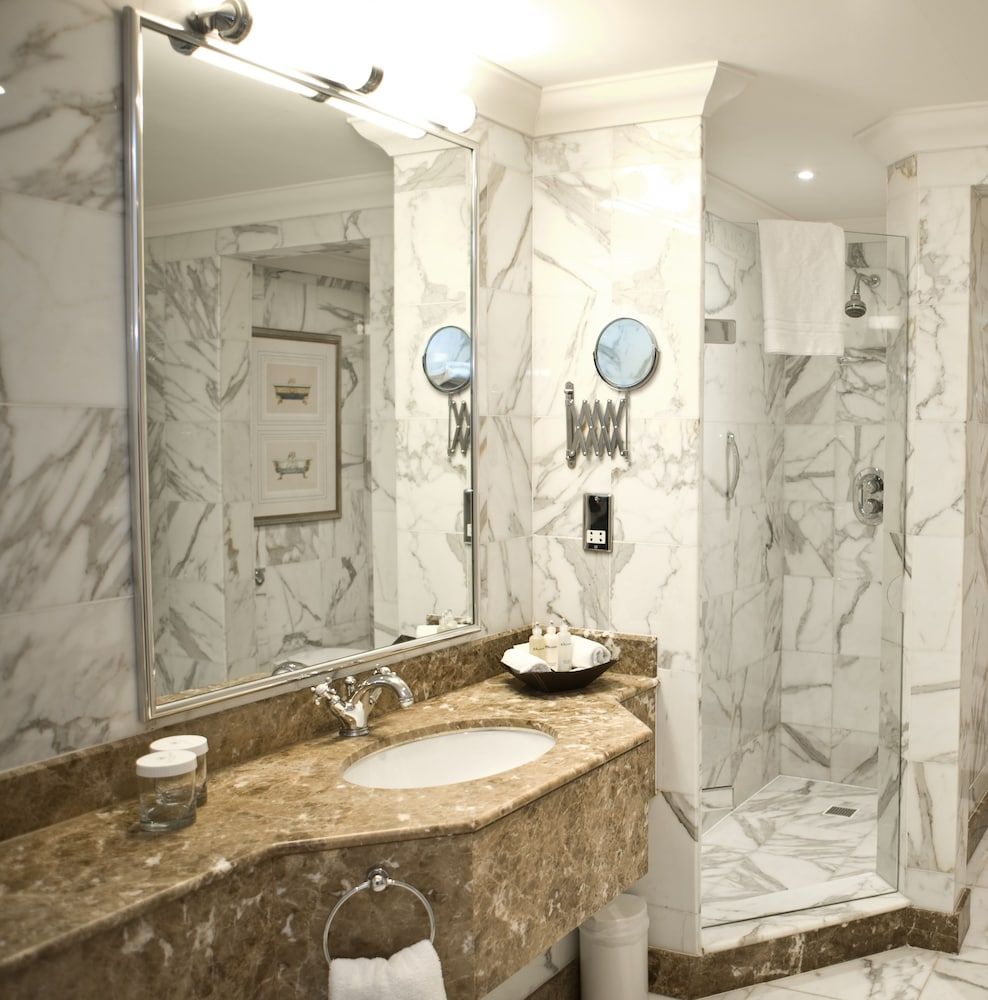 Celtic Manor Resort Superior Twin Room, 2 Twin Beds 6