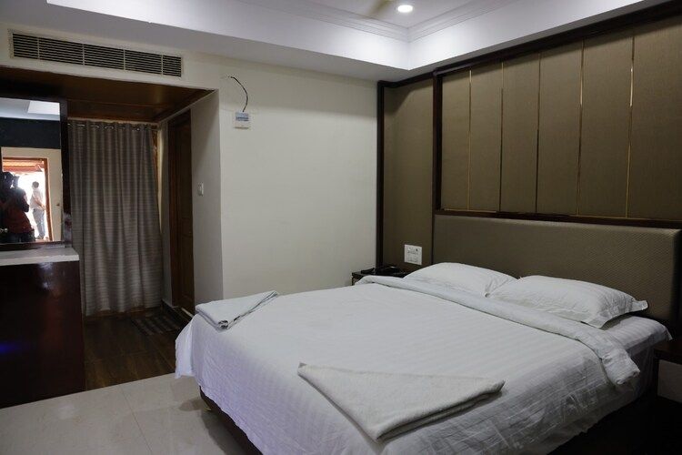 undefined Hotel SV Regency 8