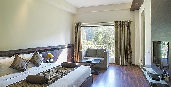 Deluxe Room Air-Conditioned Valley View With Private Sitout
