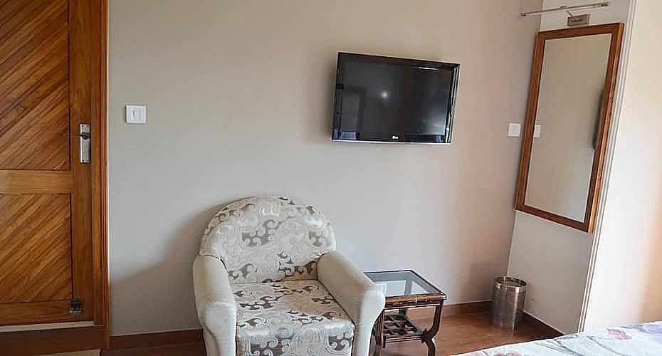 Hotel Aggarwal Regency Deluxe Room 3