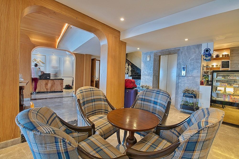 undefined The Cedar Grand Hotel and Spa 3