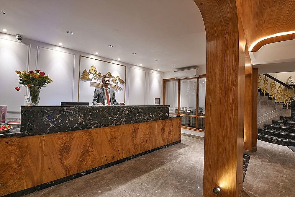 undefined The Cedar Grand Hotel and Spa 2