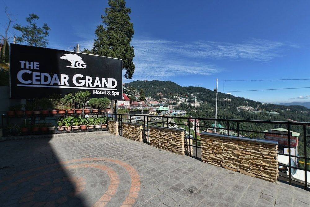 undefined The Cedar Grand Hotel and Spa 5