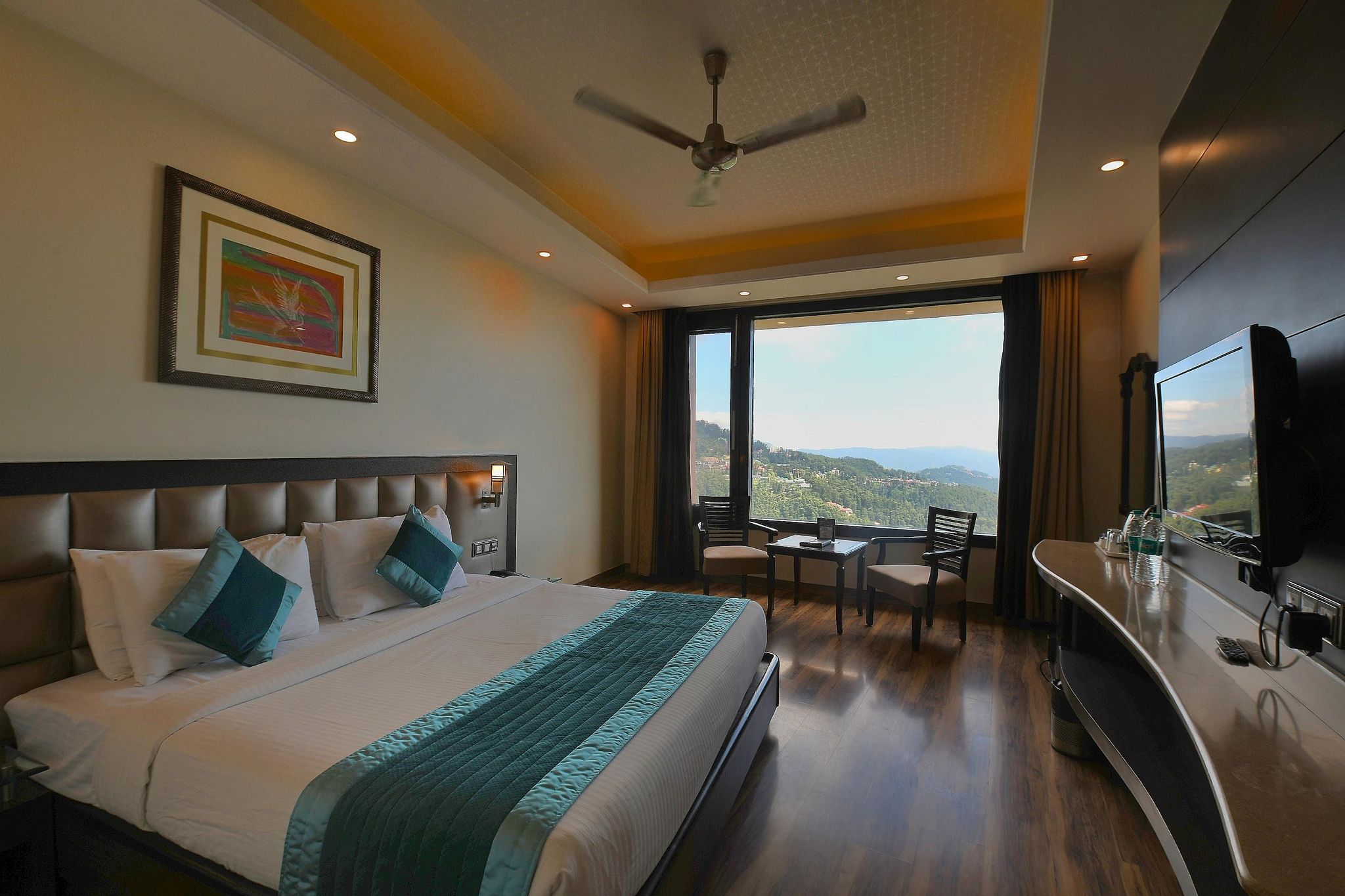 The Cedar Grand Hotel and Spa Club Room 3