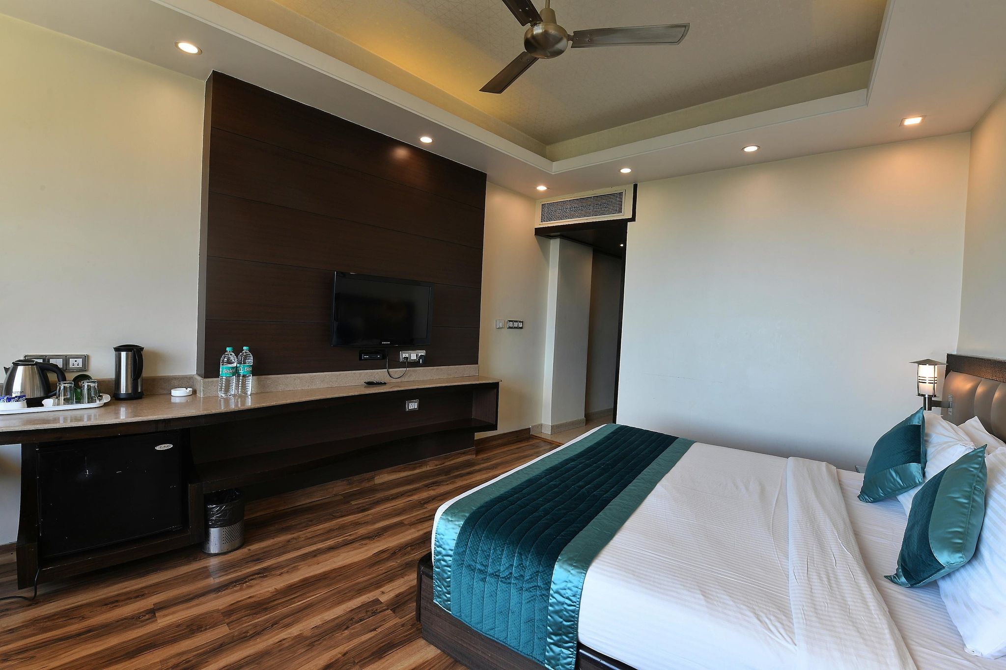 undefined The Cedar Grand Hotel and Spa 9