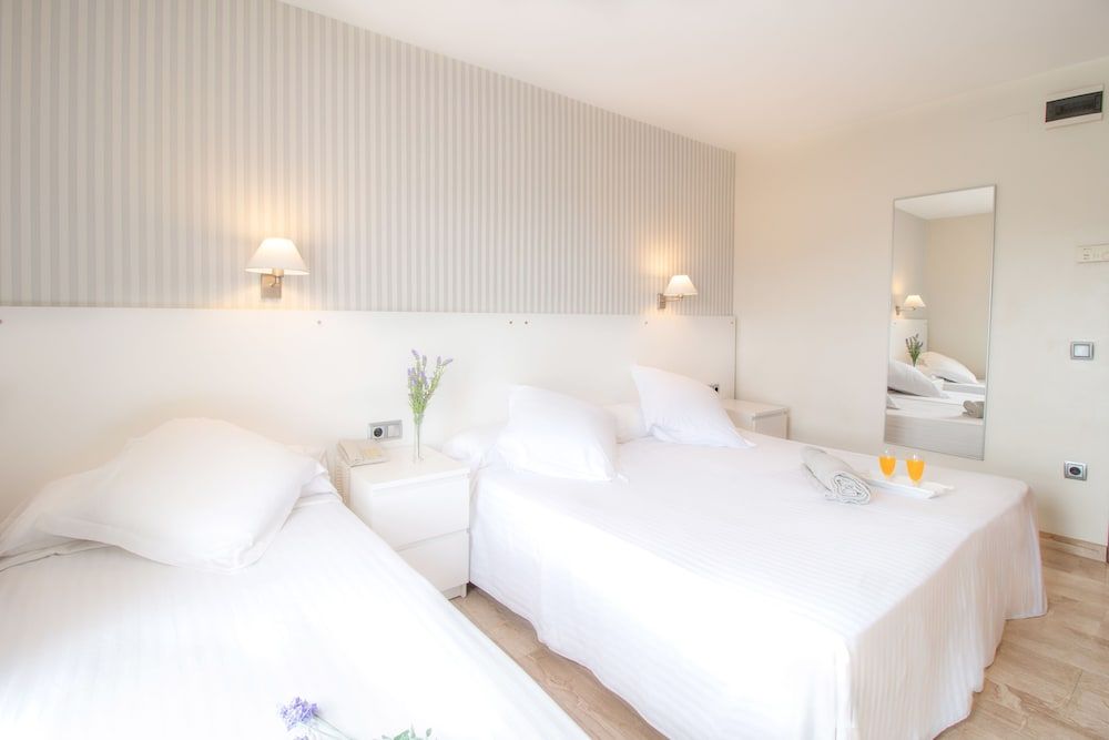 SM Hotel Turissa Triple Room 5