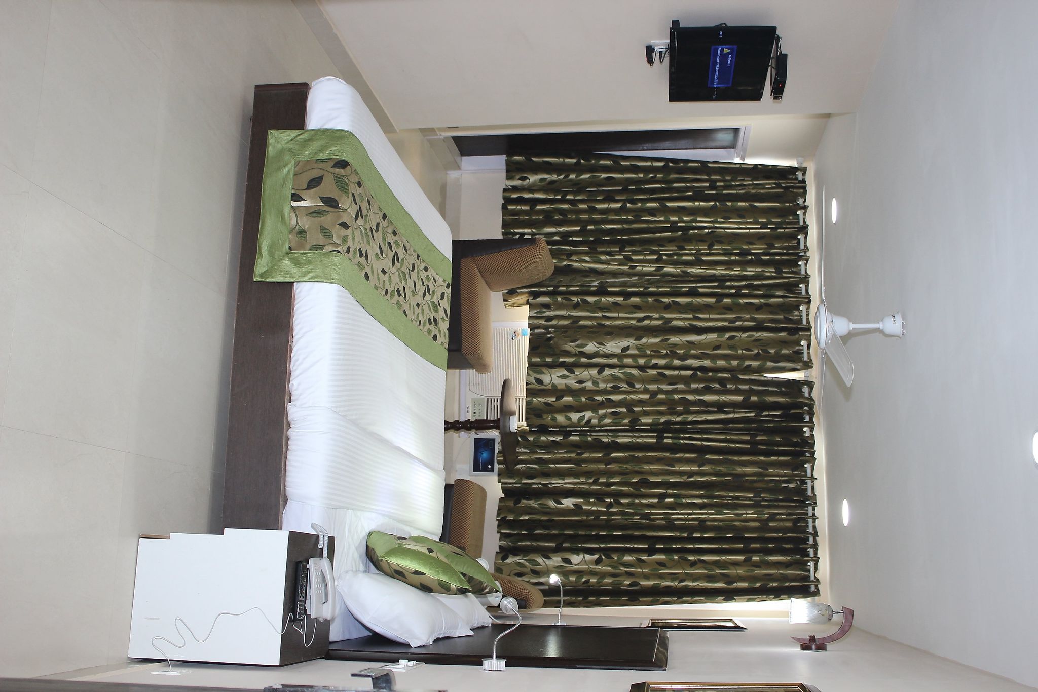 Hotel City Heights Deluxe Room 21