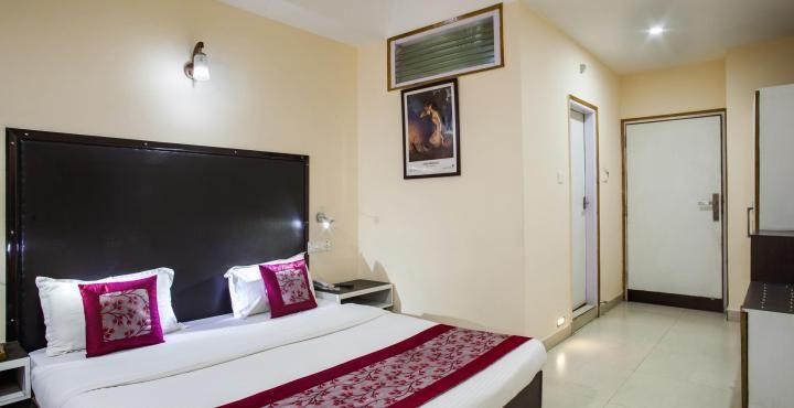 Hotel City Heights Deluxe Room 17