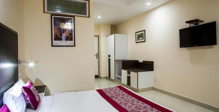 Hotel City Heights Deluxe Room 7