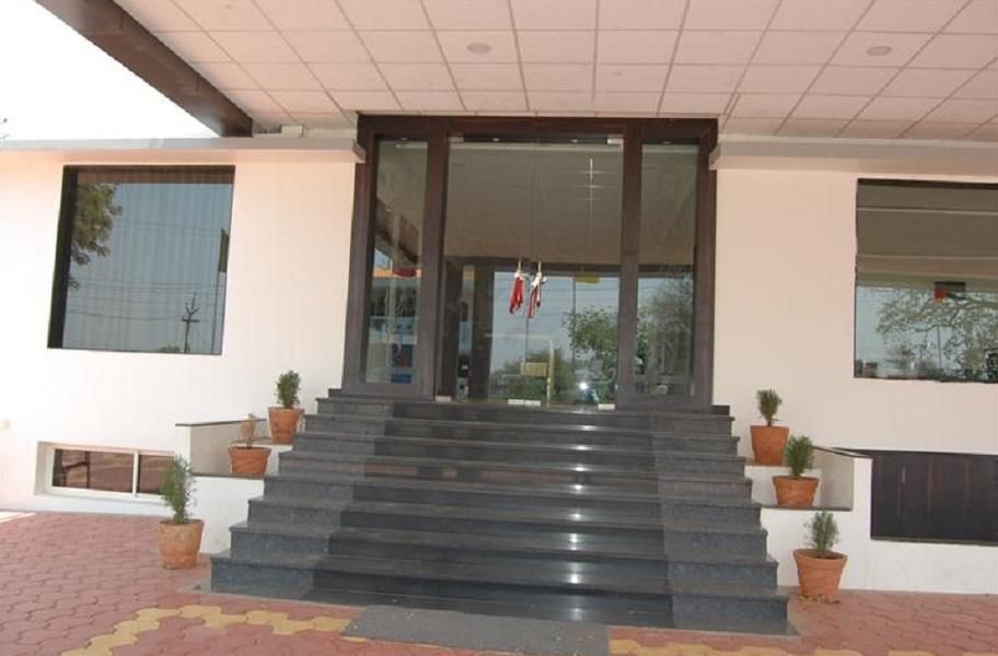 Hotel Exterior