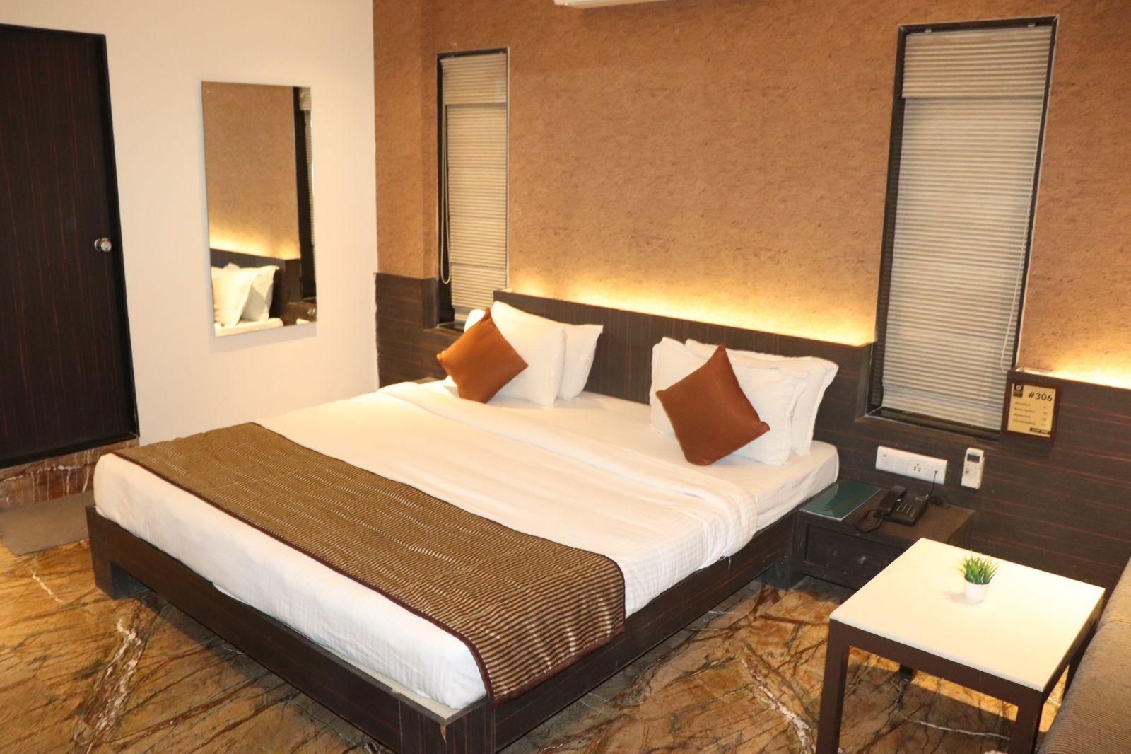 Club Single Room