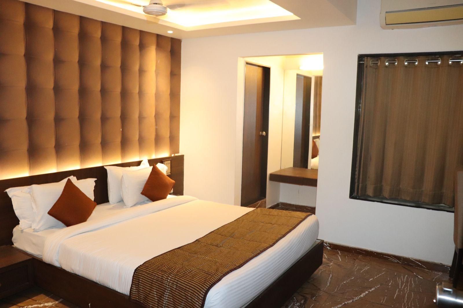 Kings Kraft Stay inn Rajkot Cozy Room 3