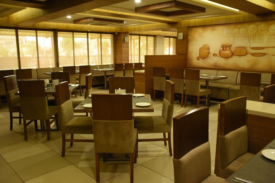 Food & Dining