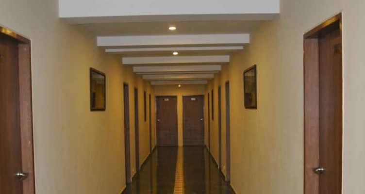 Kings Kraft Stay inn Rajkot Cozy Room 4
