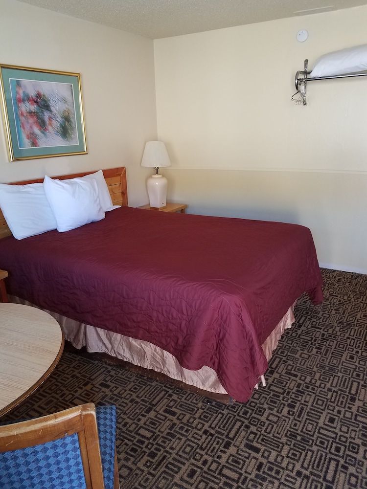 Standard Room, 1 Queen Bed, Non Smoking