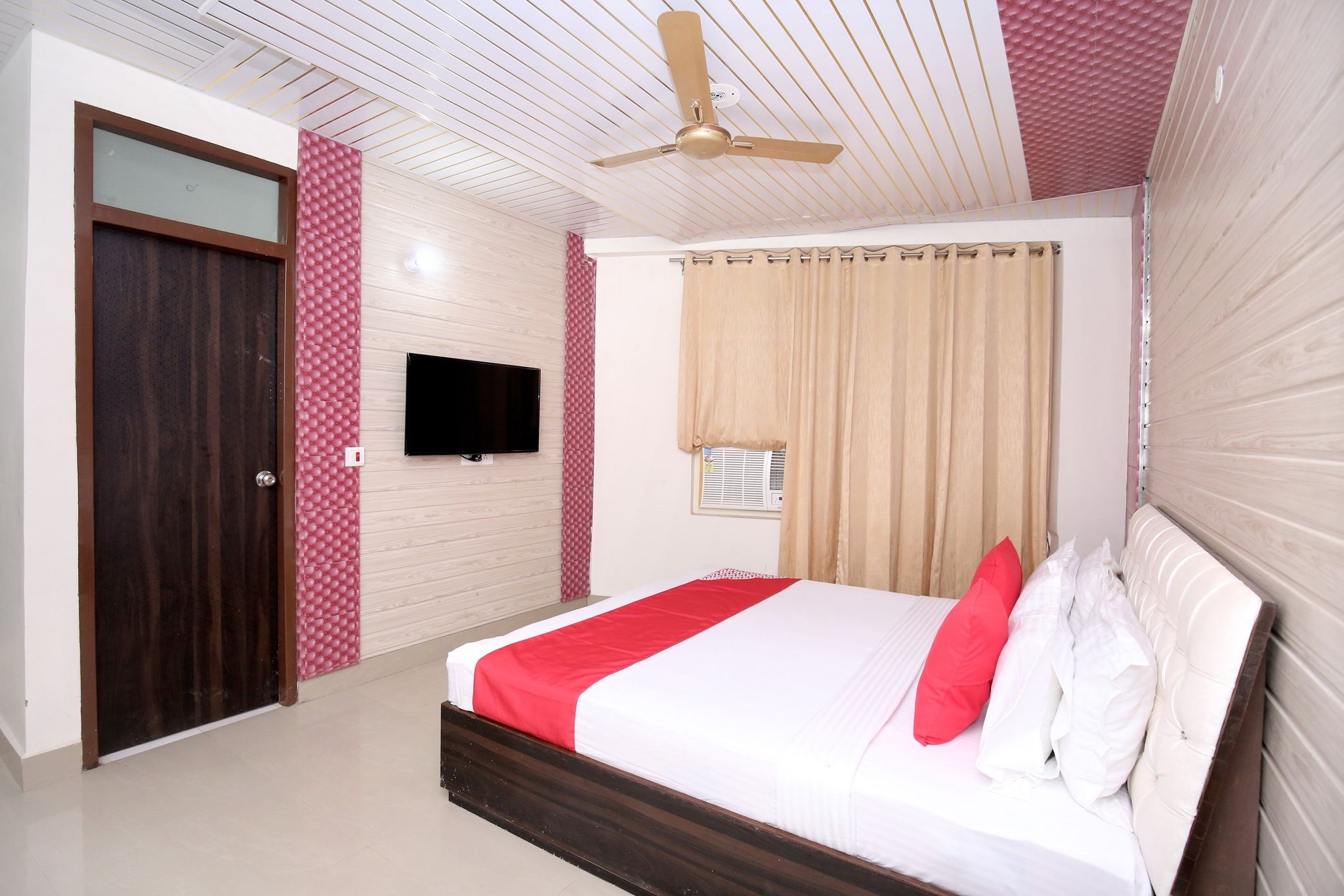 Super Collection O by OYO Gold Star Classic Room 8