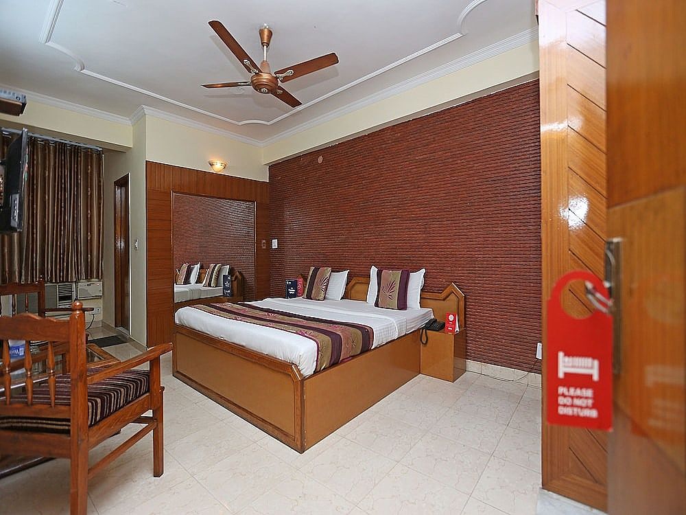 OYO 9554 Hotel Grand Plaza Double or Twin Room 3