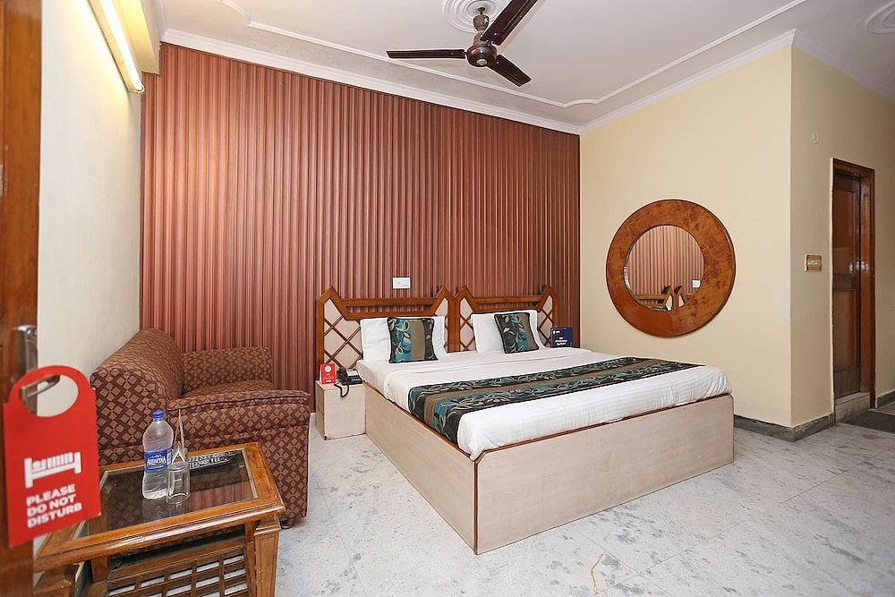 undefined OYO 9554 Hotel Grand Plaza 10