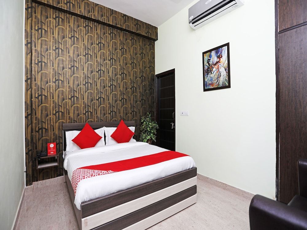 undefined OYO 17293 Country Residency 8