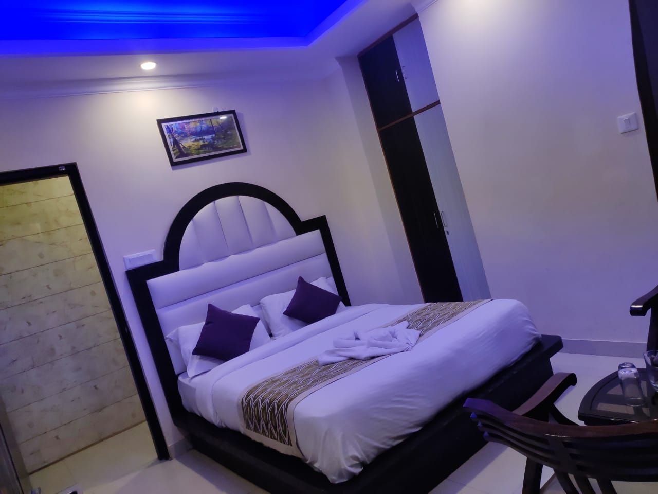 TWO DELUXE ROOMS with washroom in one room for 4 to 7 people, balcony and excellent view