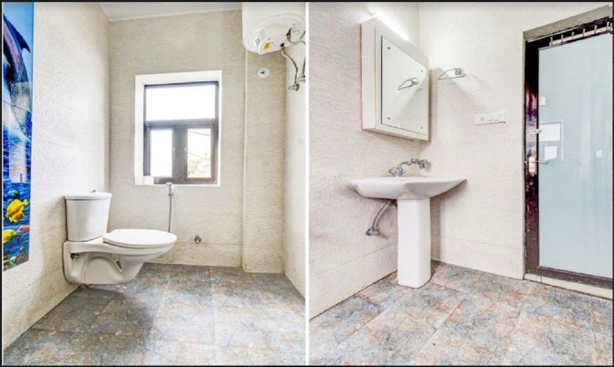 Uphill Courtyard CLASSIC : Room with attached washroom for 1 t o 3 people, balcony & excellent view 7