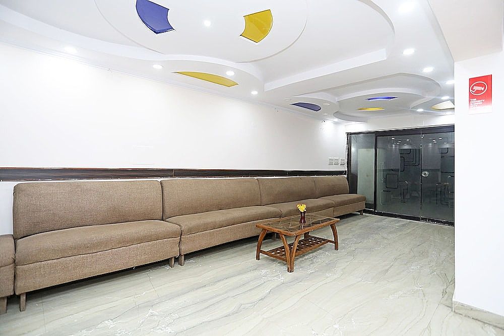 undefined OYO 11063 Hotel Suncity 4